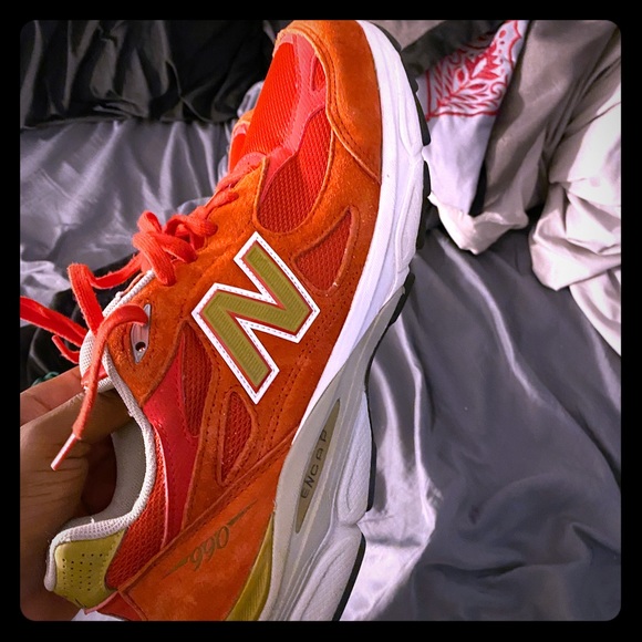 new balance 990 red nyc